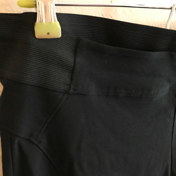 🎉 CCO Sale ⚡️Vera wang pull on work capris - Picture 2 of 4