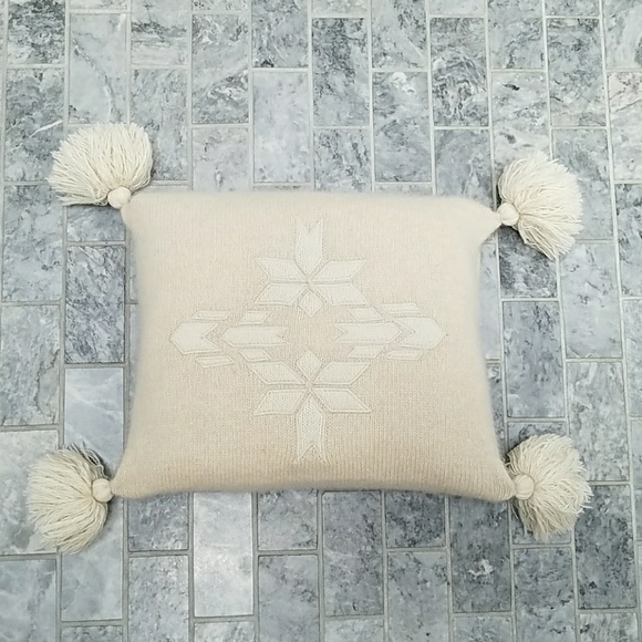 Cashmere Cole Haan Baby Blanket & Pillow Set - Picture 2 of 4