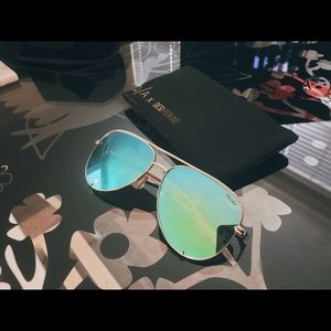 Quay Australia x Desi Perkins HIGH KEY Blue/Silver