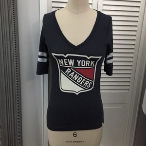 **MINT CONDITION** NY Rangers Tee