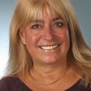 Meet your Posher, Lorraine