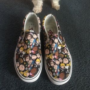 Limited edition Peanuts slip on vans, women’s 6