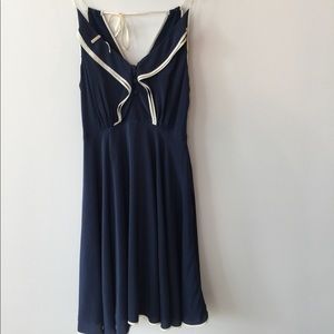 Navy and Cream. Vintage 👀 Think USO Dance.