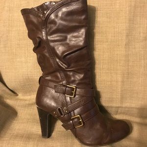 Mid-calf Dark Brown Heeled Boots