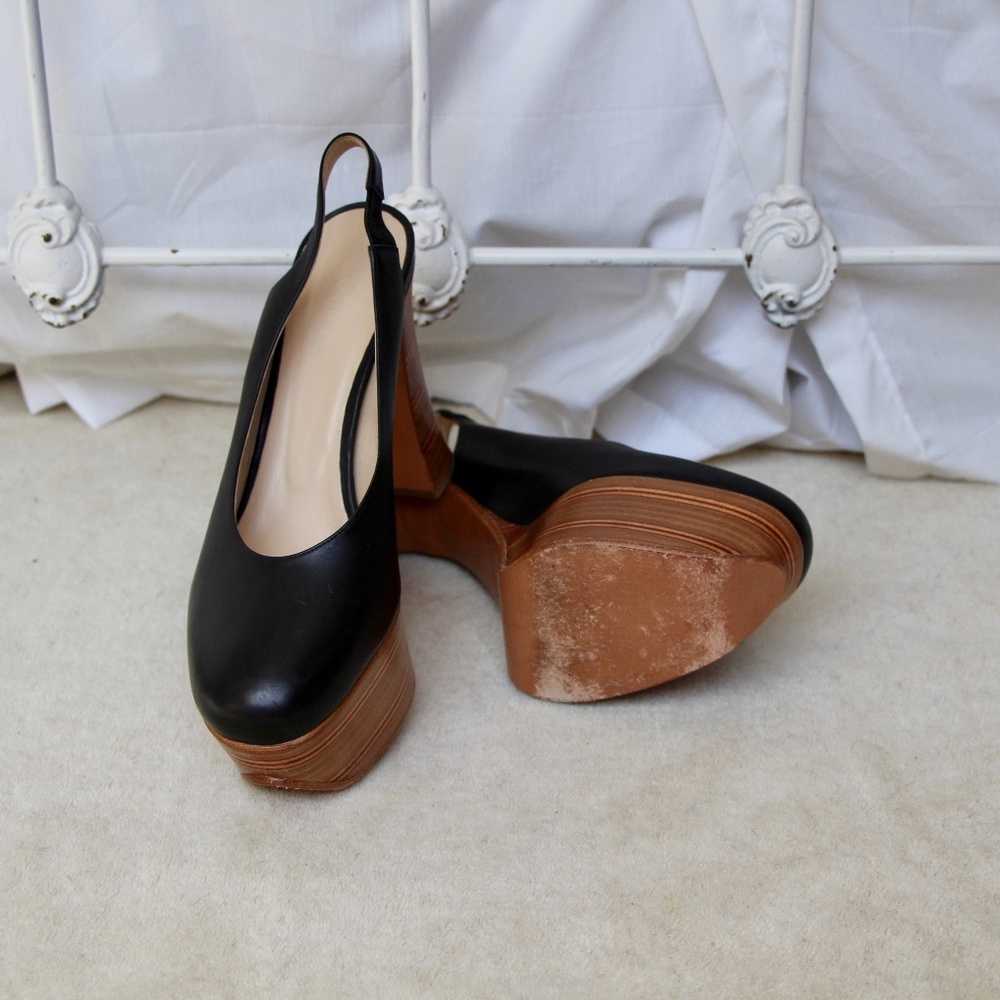 CHLOÉ LEATHER PLATFORM PUMPS - Picture 2 of 4