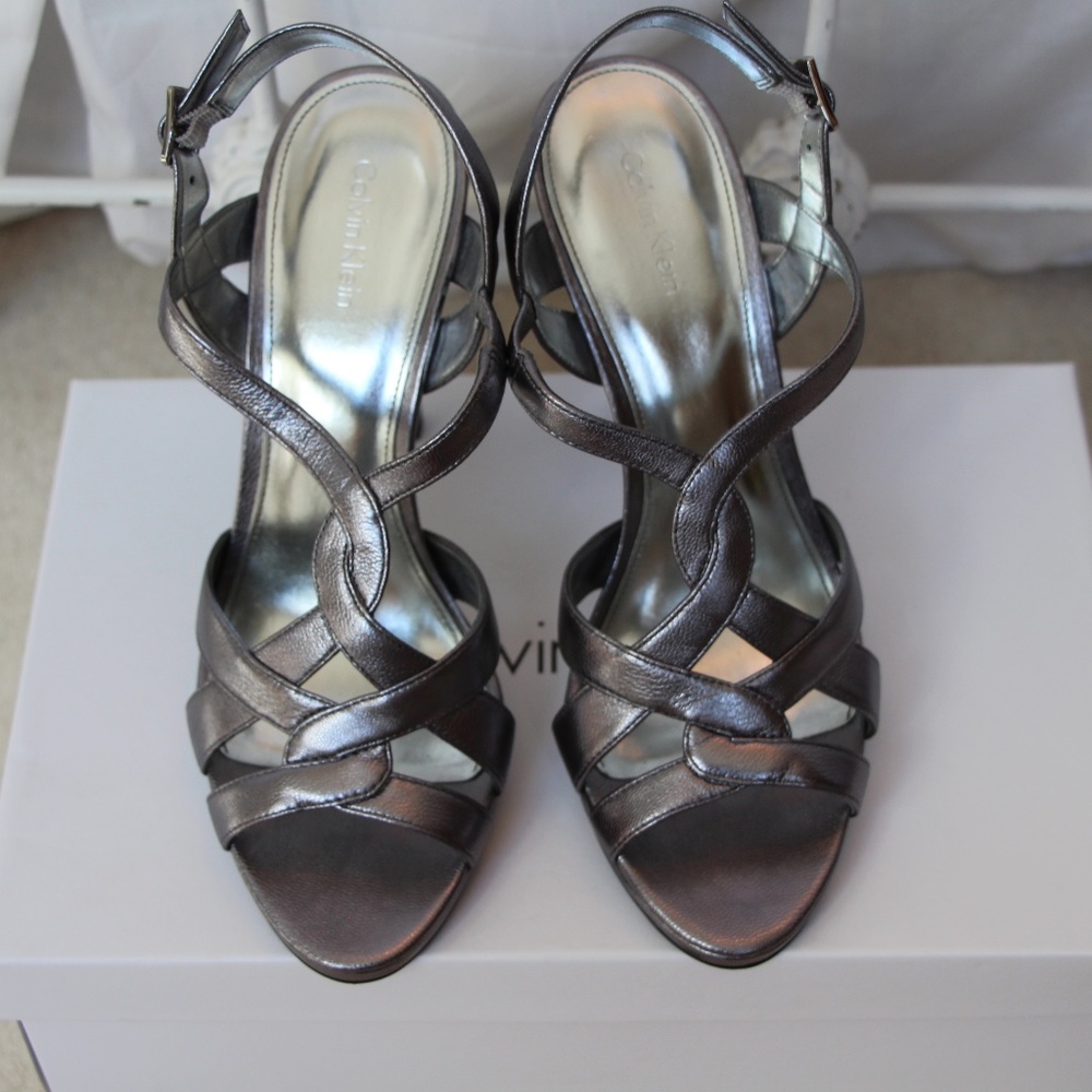 NBW Calvin Klein Metallic Sandal Heel Size 9