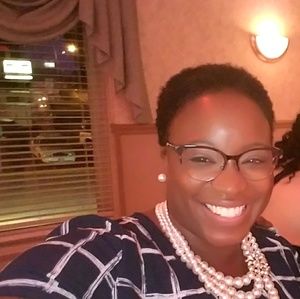 Meet your Posher, Yolanda