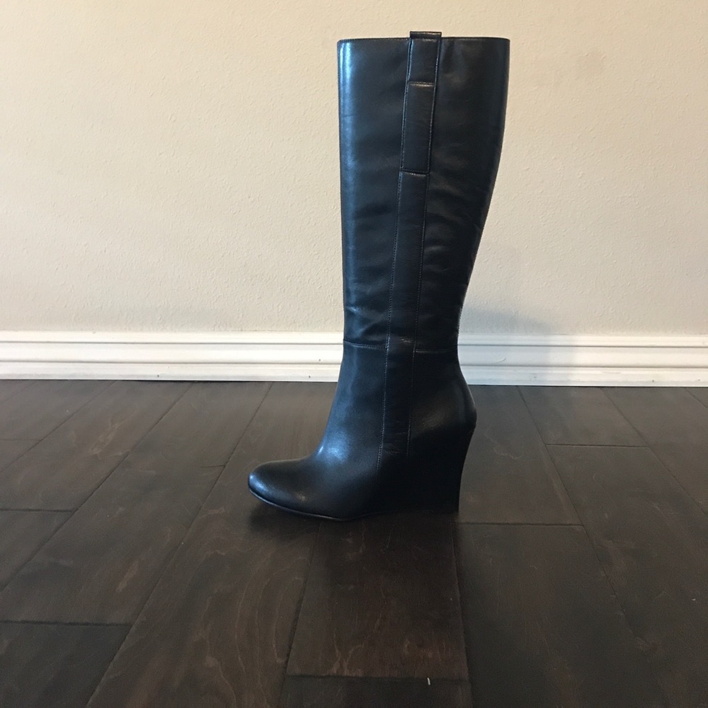 Black leather Nine West wedge boots