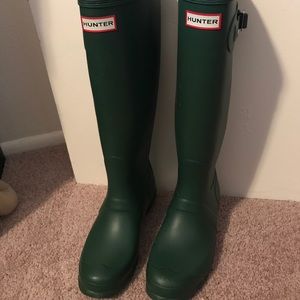 Never worn Dark Green Hunter Boots size 10