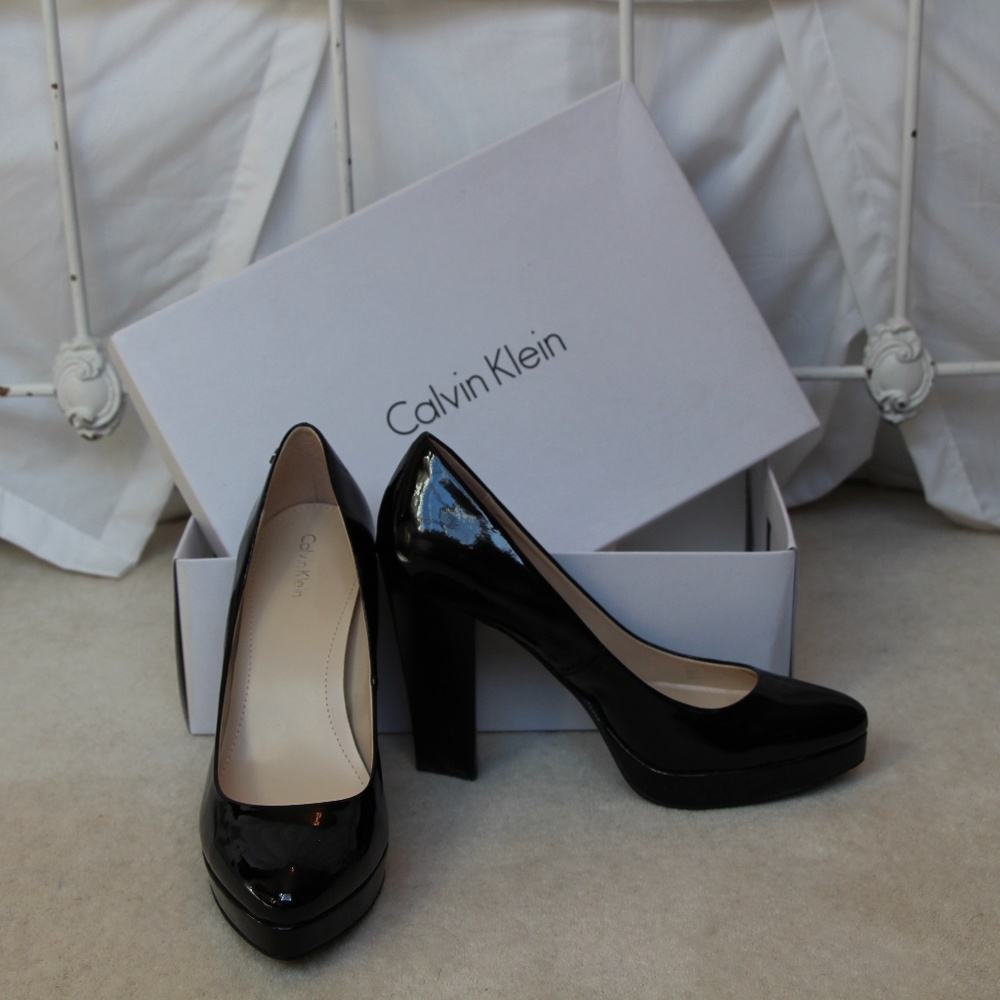 NBW Calvin Klein pumps size 9