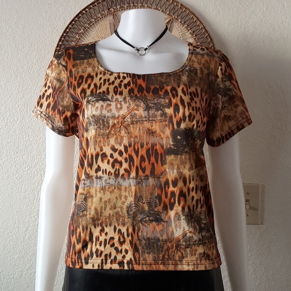 Silky short sleeve top