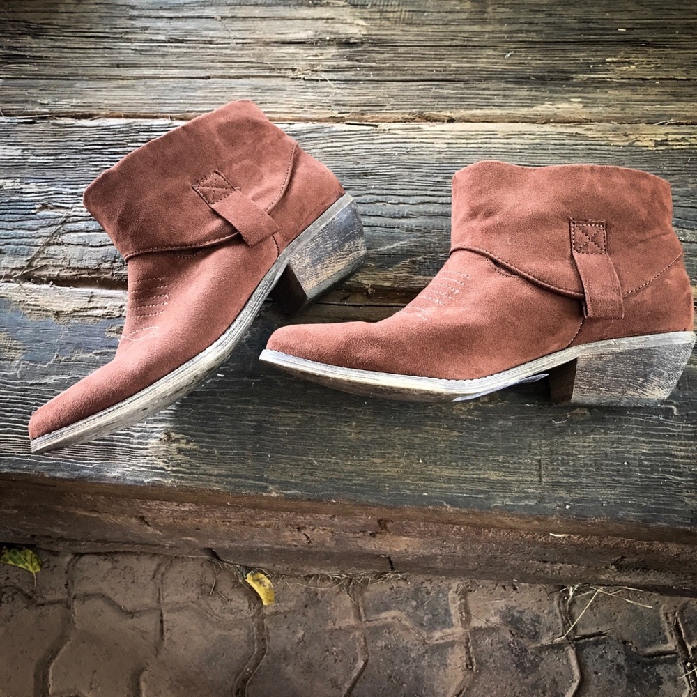 🌹Brown suede heel booties