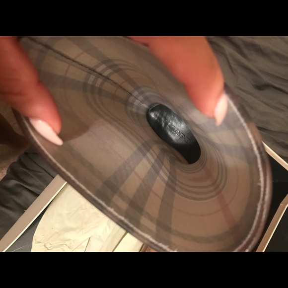 Burberry rainBoots size 6 - Picture 2 of 4