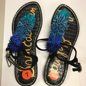 NWT 7 Sam Edelman blue fringe pompom Thong Sandals NWT 7 Sam Edelman blue fringe pompom Thong Sandals