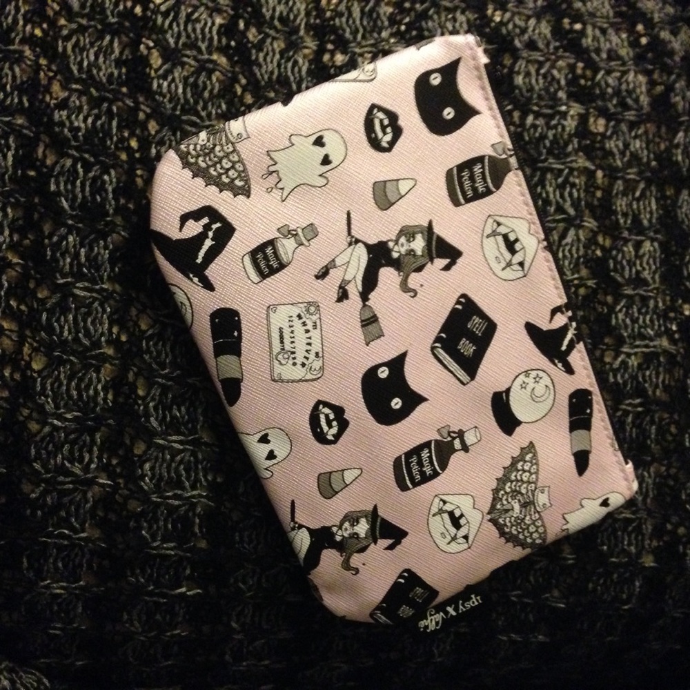 valfré magic makeup bag🦇 NWOT