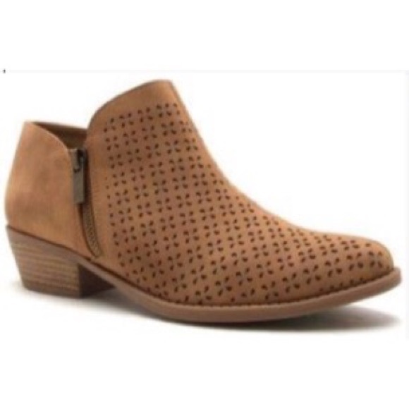 Tan Cutout Ankle Bootie Sz 6-10 - Picture 2 of 2