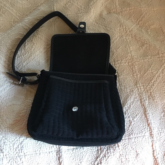 Classic Talbots black quilted small shoulder bag - Picture 4 of 8
