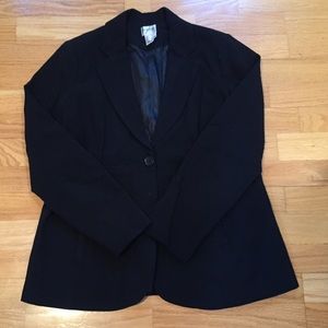 Maternity blazer