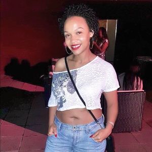 Meet your Posher, Joy