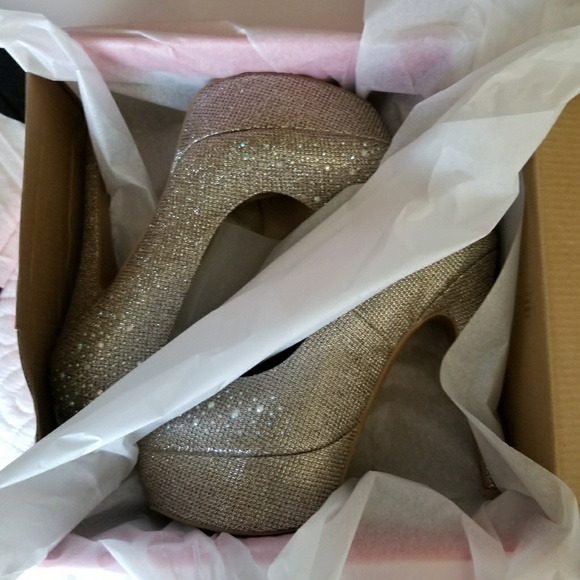 Gold sparkle platform sky high heels - Picture 8 of 8