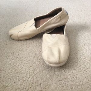 Cream Toms