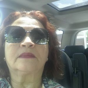 Meet your Posher, Teresita