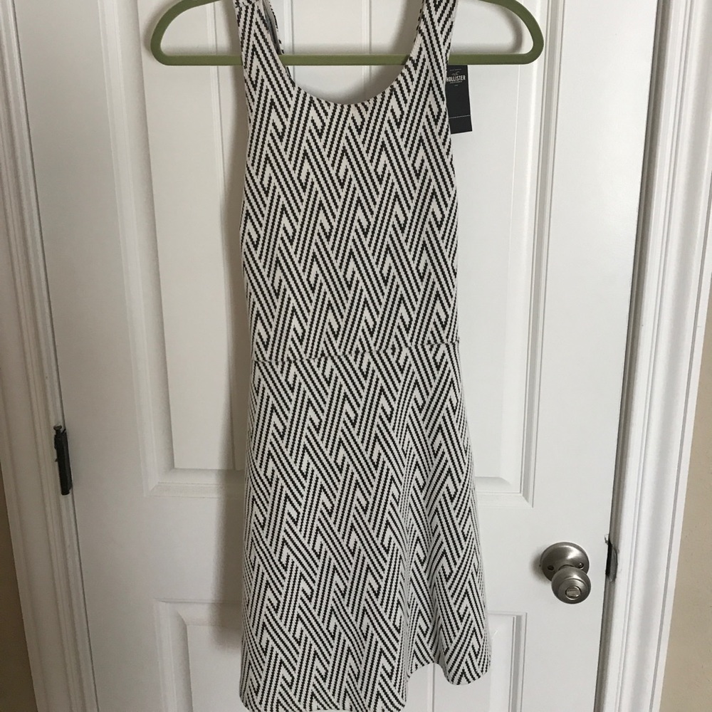 Black and white patterned Hollister dress