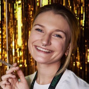 Meet your Posher, Lauren