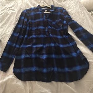 Gap maternity flannel shirt/tunic. Gap maternity flannel shirt/tunic.
