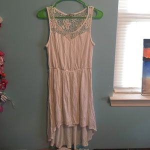 White dress, with lace front and back