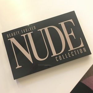 "Beauty Evolved" Nude Eyeshadow Palette