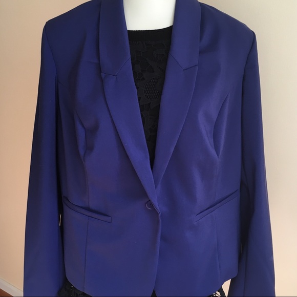 Eloquii Jackets & Blazers - ⬇️$50 NWT Eloquii One Button Blazer with Pockets