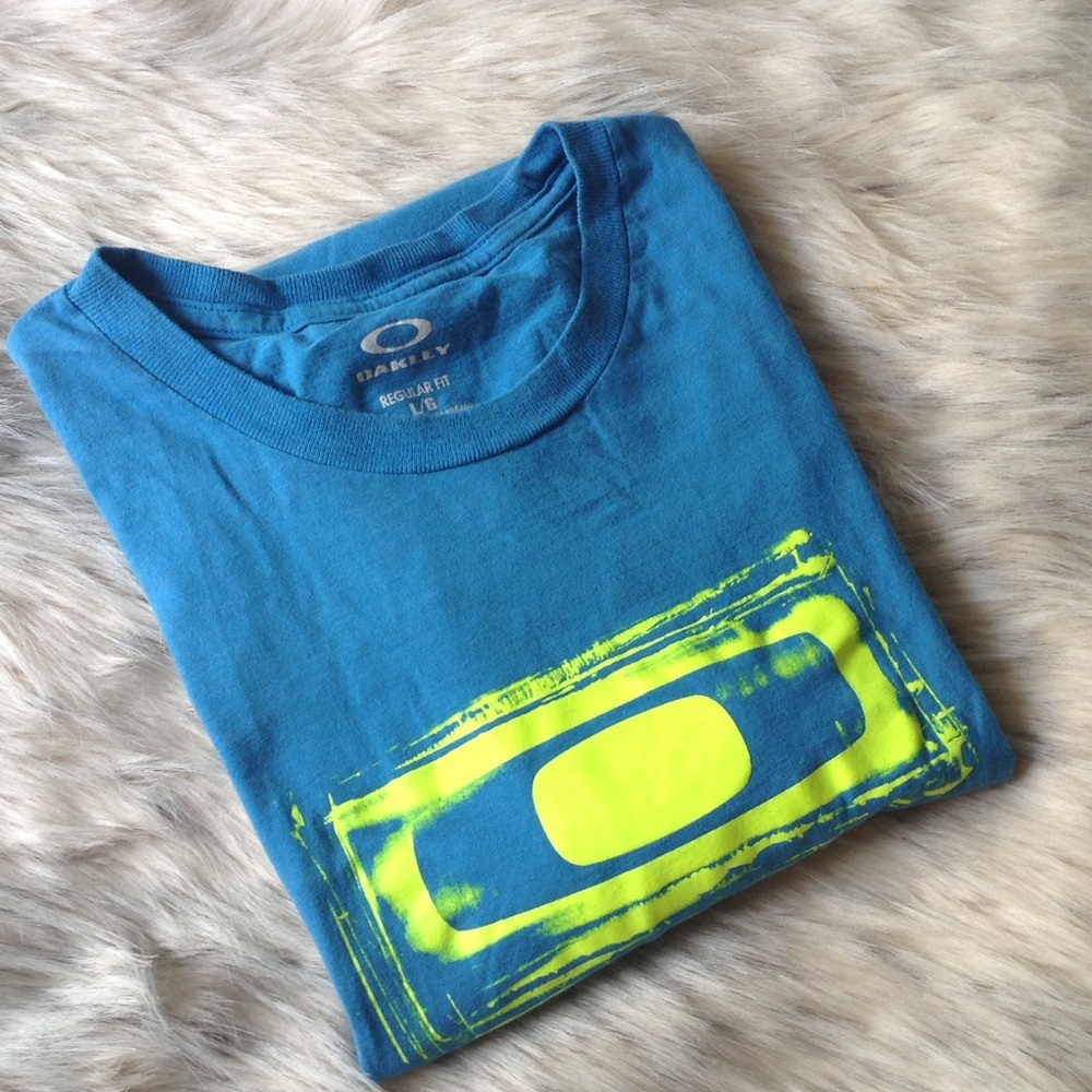 Oakley Tshirt
