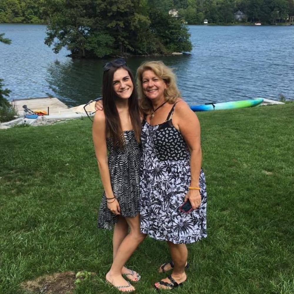 Meet your Posher, Lisa rita