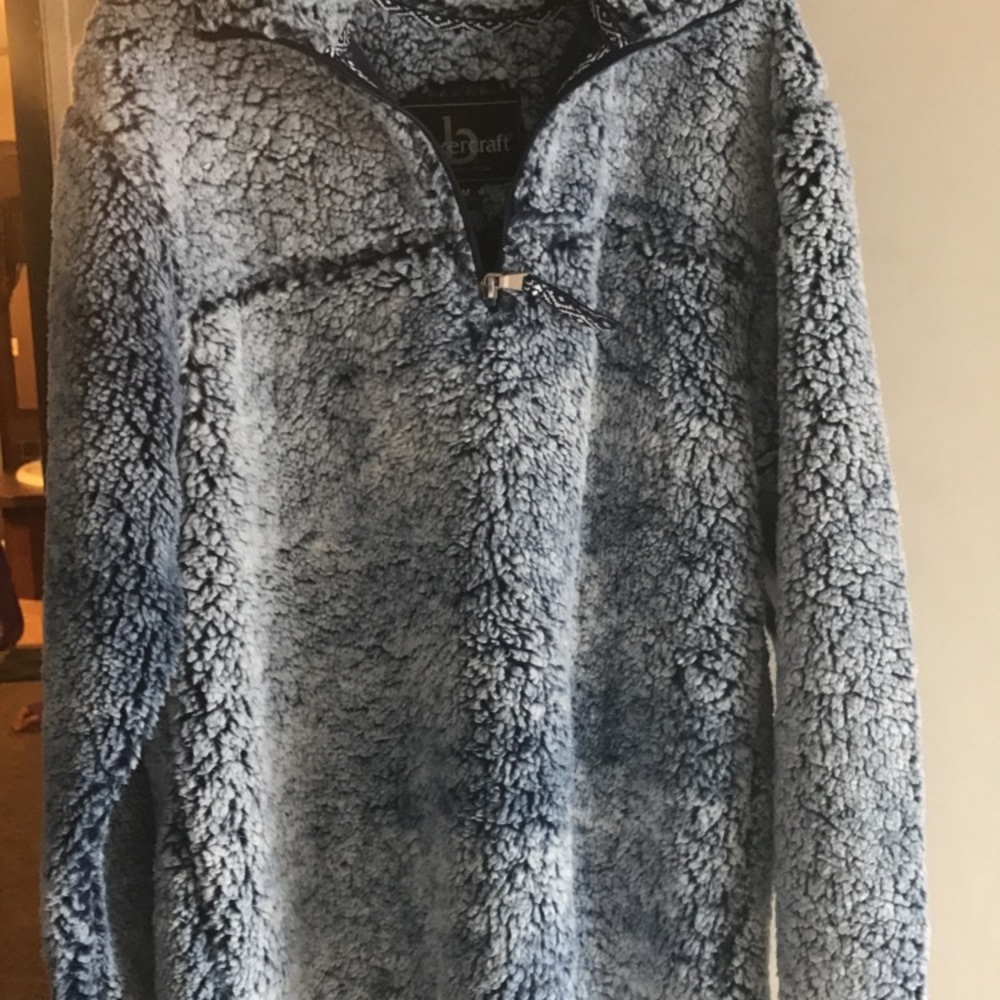 Sherpa pullover nwt size medium