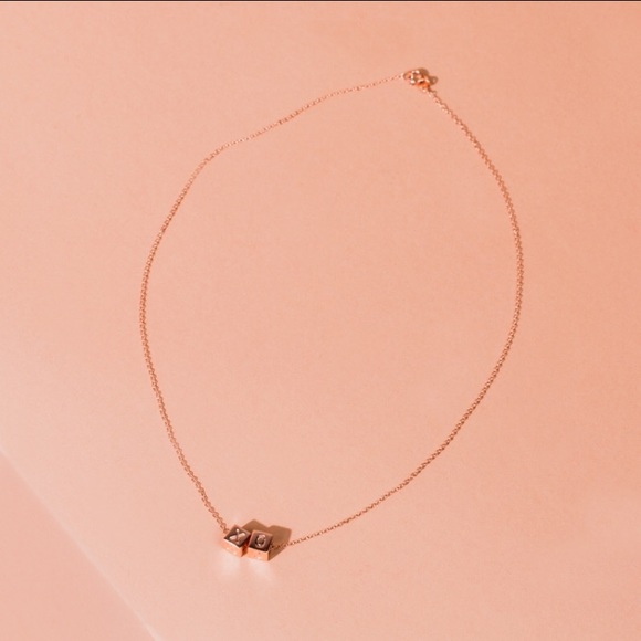 Le Bloc XO Necklace - Picture 5 of 8