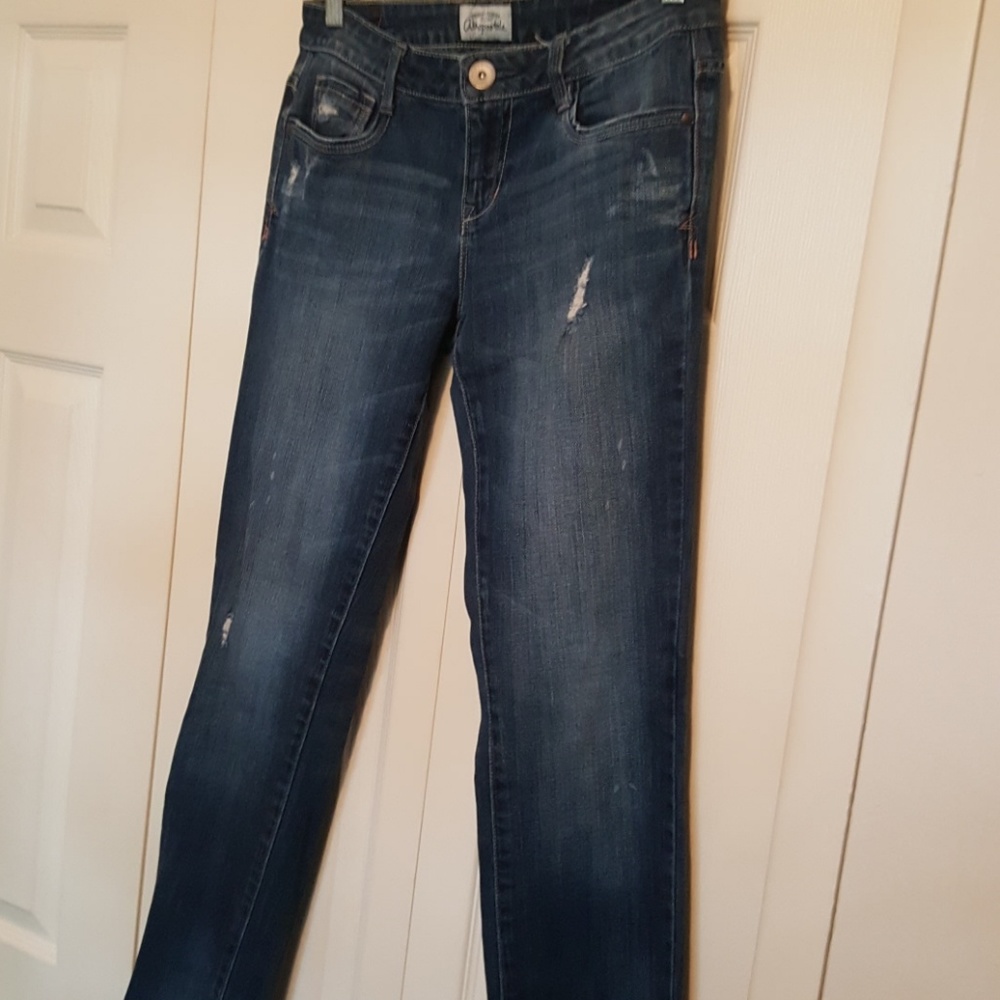 DISTRESSED JEANS. - Picture 3 of 6