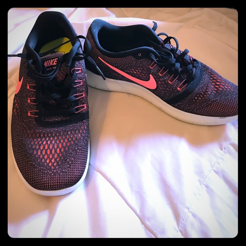 One time worn Nike shoes