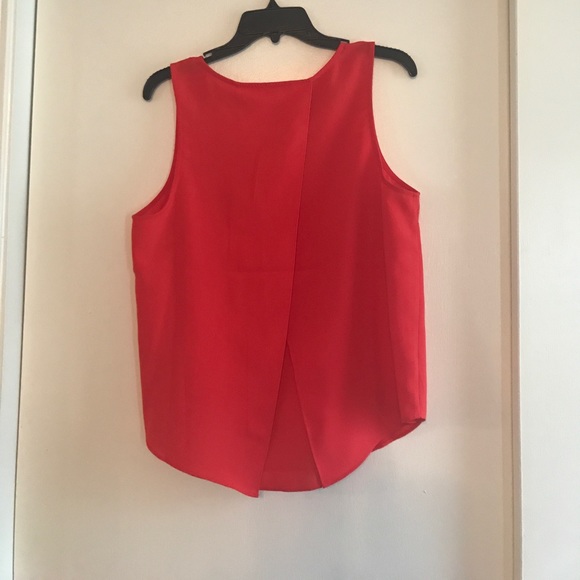 Top - Picture 2 of 2