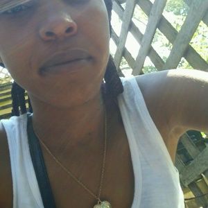 Meet your Posher, Sade