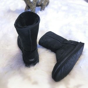 UGG boots • Black mid calf booties • size 7