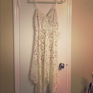 NEW ⭐️⭐️ 👗White nude lace dress