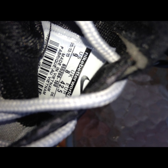 👟HP🎉 Nike Womens Size 11 Kicks 👟 - Picture 4 of 6