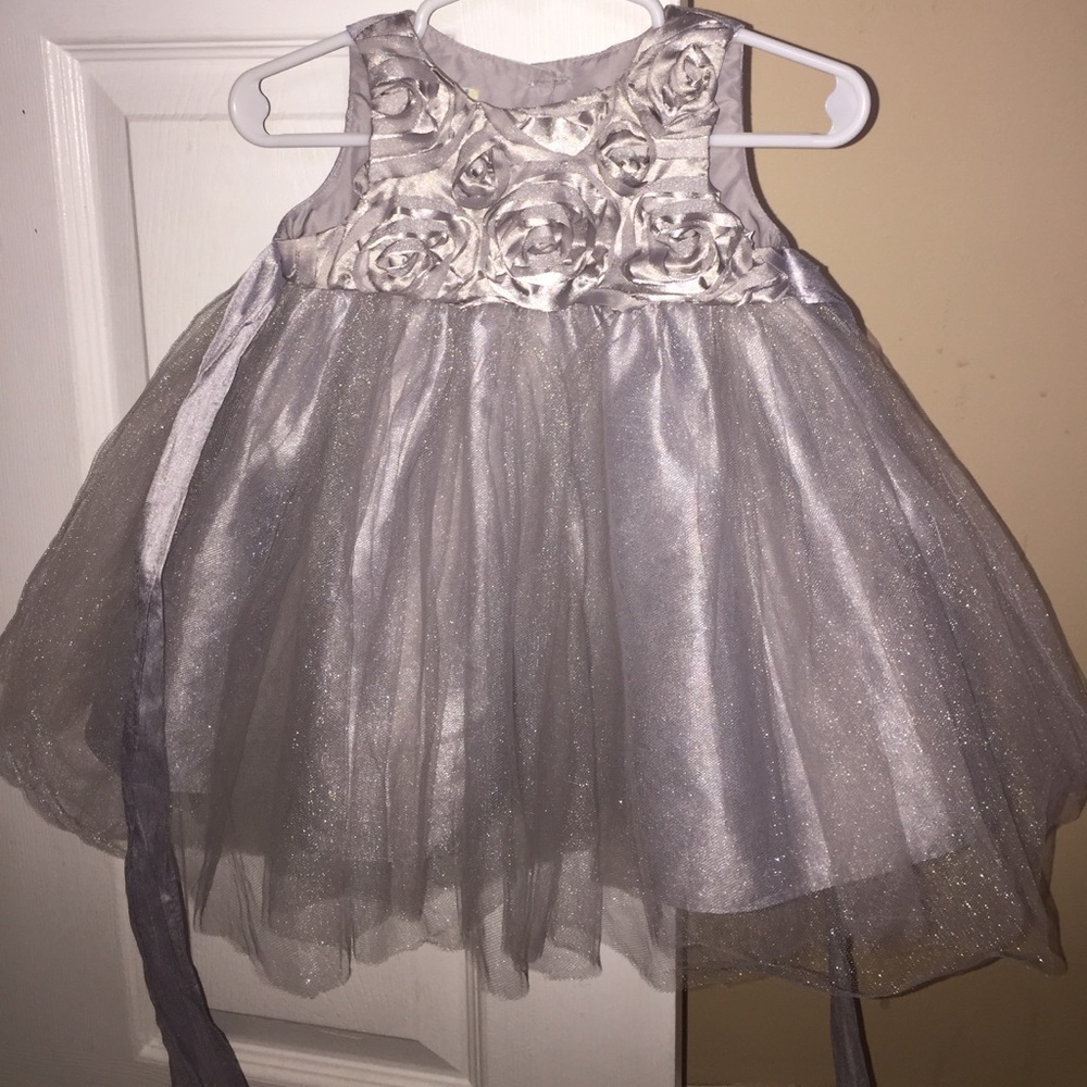 Infant grey dress
