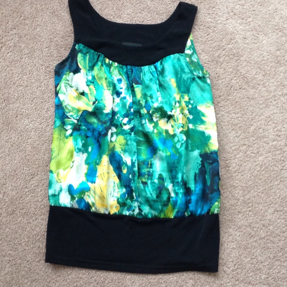 Bundle of women's tops