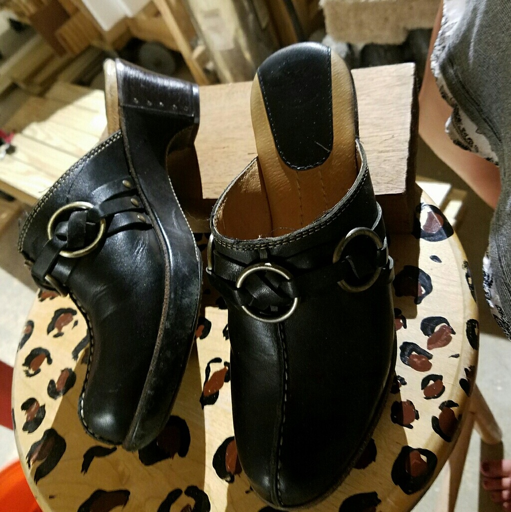 FRYE CLOGS NWOT!!