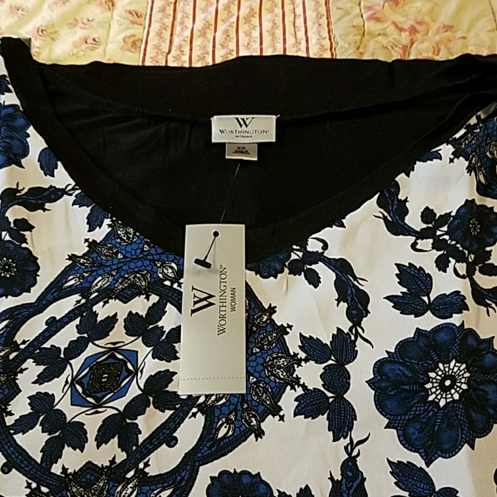 Worthington sleeveless top