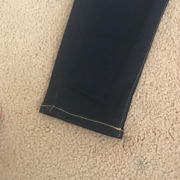 American Eagle low rise jegging crop size 2 - Picture 2 of 4