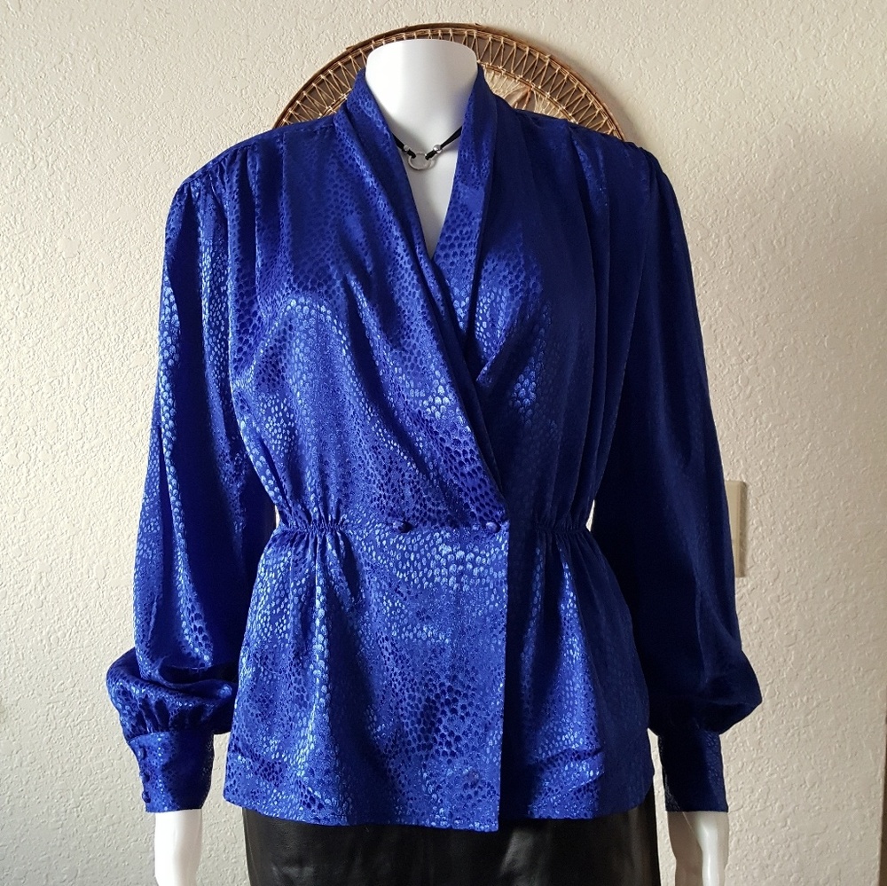 Shiny pleated blouse
