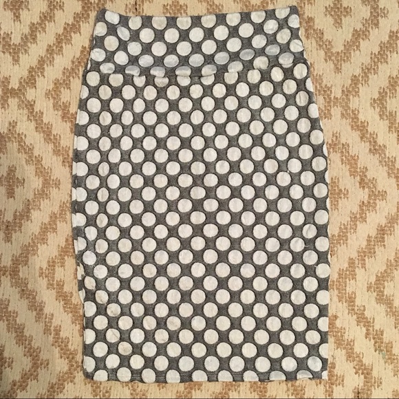 LuLaRoe Cassie - Picture 1 of 1